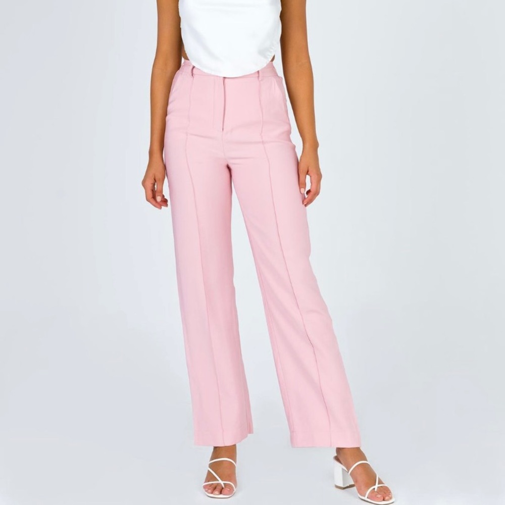 Pink high waisted pants💕
